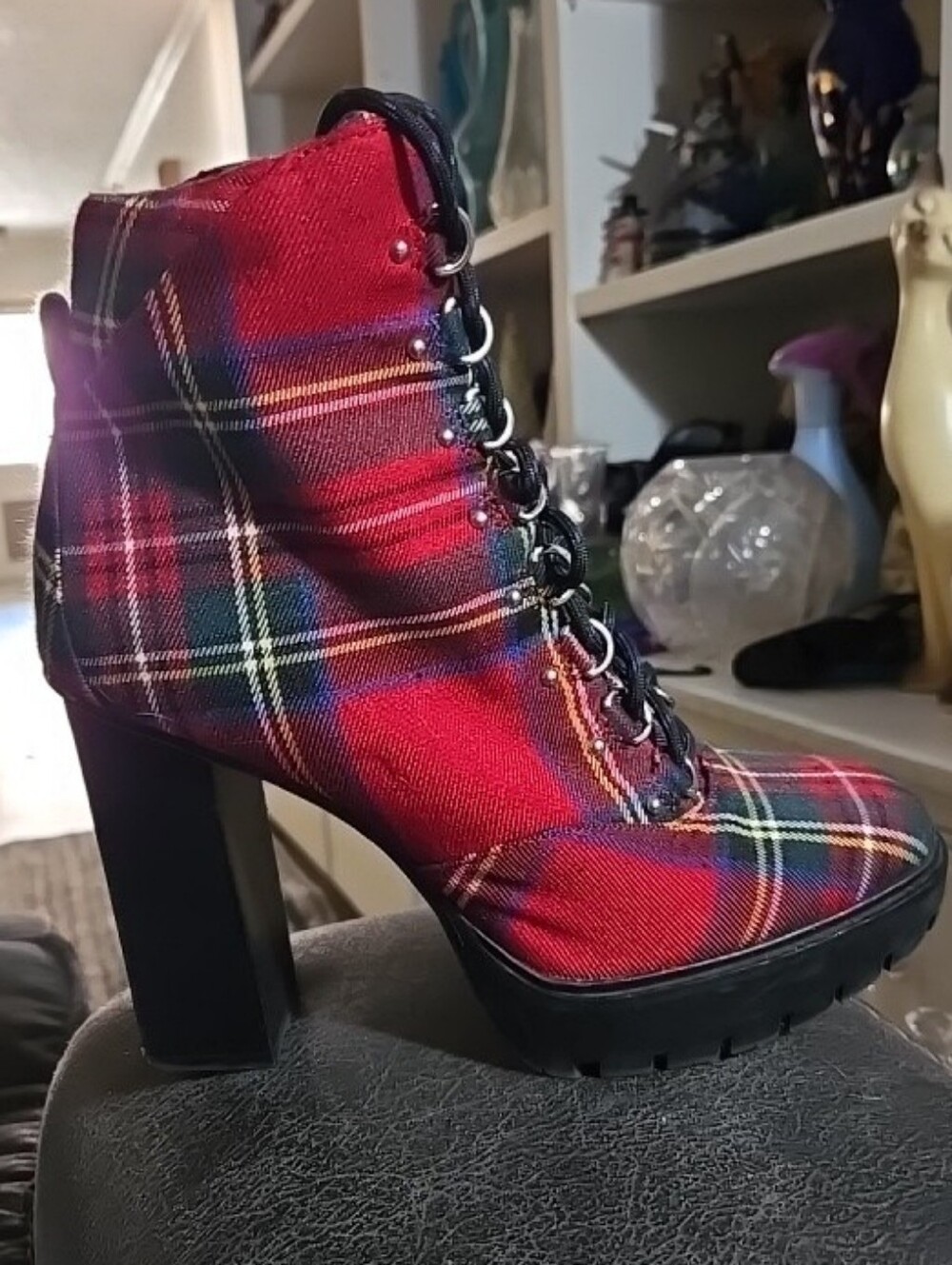 Giani Bini Red Plaid Lace-Up Platform Ankle Boots - Women's 8.5